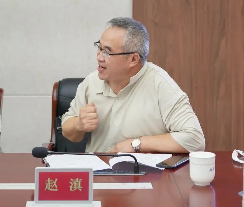 云南红河中院开展“学习英模精神 助推经济发展”青年干警学习交流活动 20260729-DSC00266.jpg
