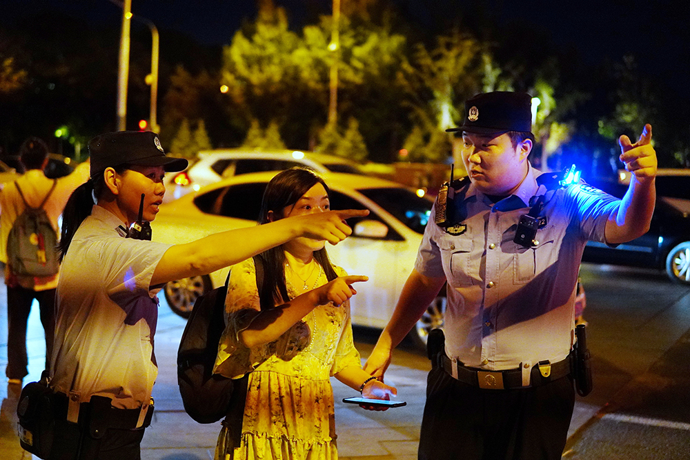 藏蓝守烟火 北京警方全力护航夜间城市平安