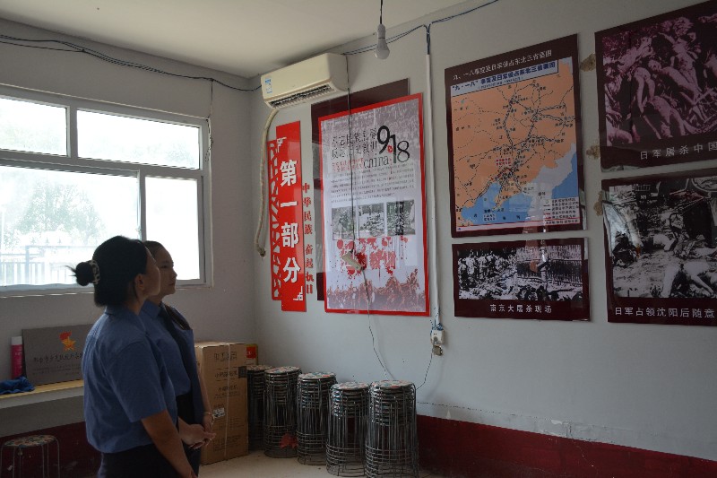 国旗飘扬映检心 缅怀先烈铸检魂