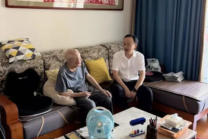 宁德中院开展重阳节系列主题活动
