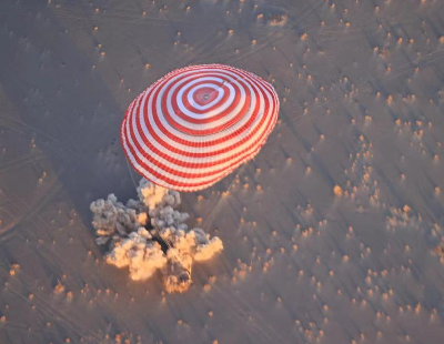 飞船返回舱着陆事件 f44d30758a5926aaa1aa34.png