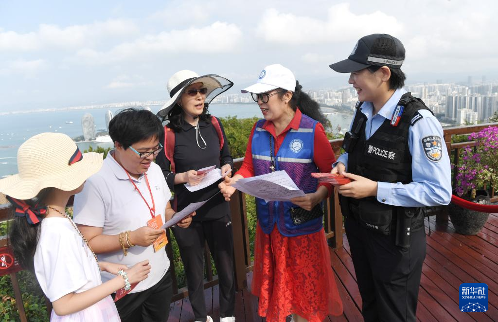 海南三亚：警民携手保平安