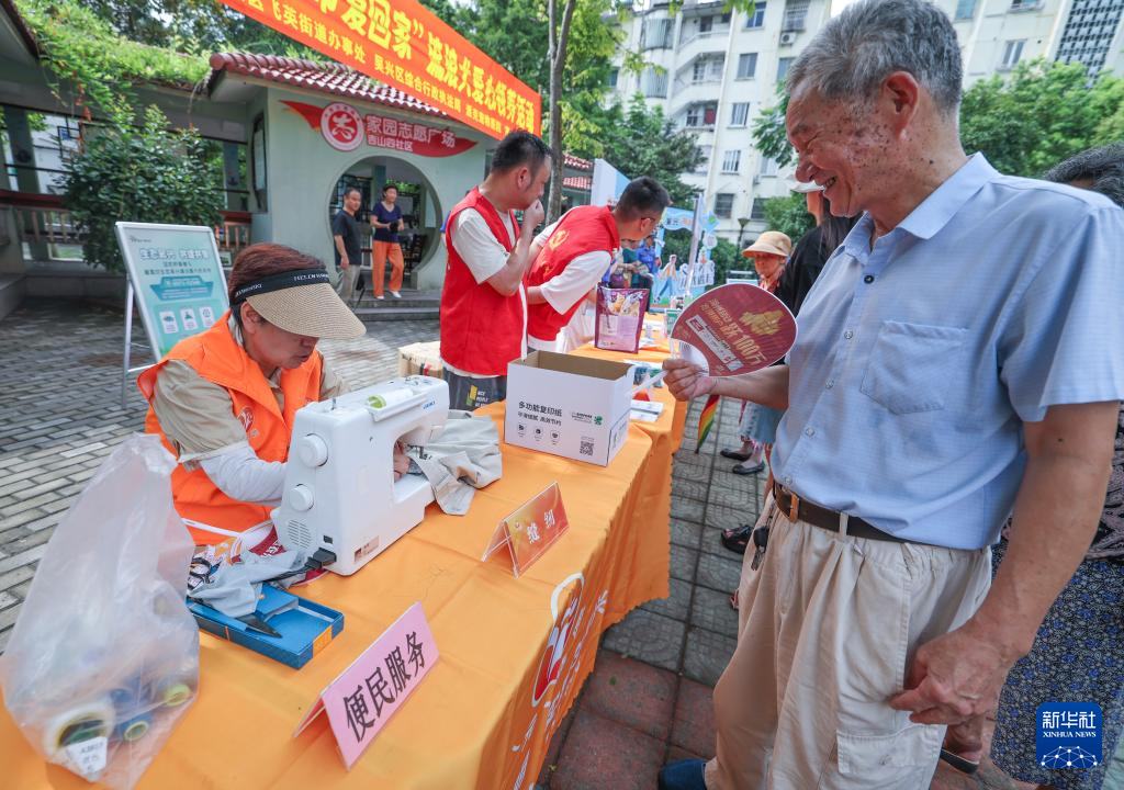 “有礼市集”倡导文明风尚