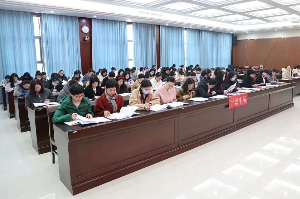 宁德中院召开机关妇委会改建妇联暨第一次妇女大会 宁德中院召开机关妇委会改建妇联暨第一次妇女大会