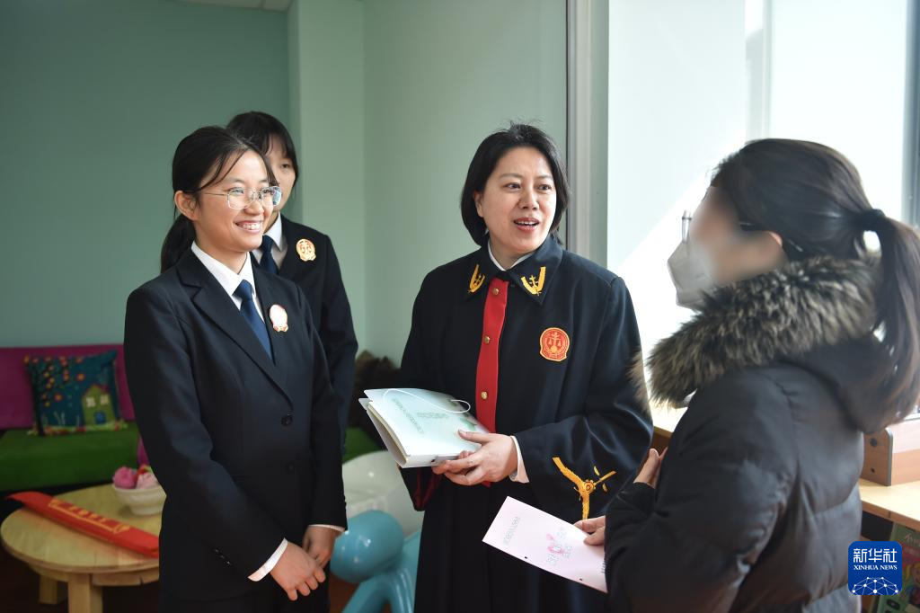 新华全媒+·女法官国际日｜女法官的日常