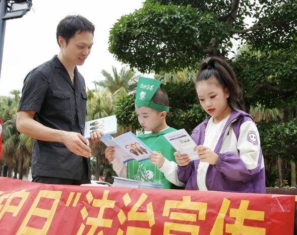 广西桂林秀峰区：法润青山绿水 共绘生态画卷
