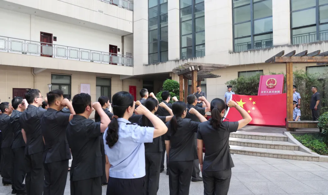 法徽熠熠 誓言铮铮！宁德中院举行宪法宣誓仪式