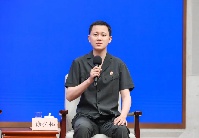 钱继红等五位一线法官亮相国新办中外记者见面会
