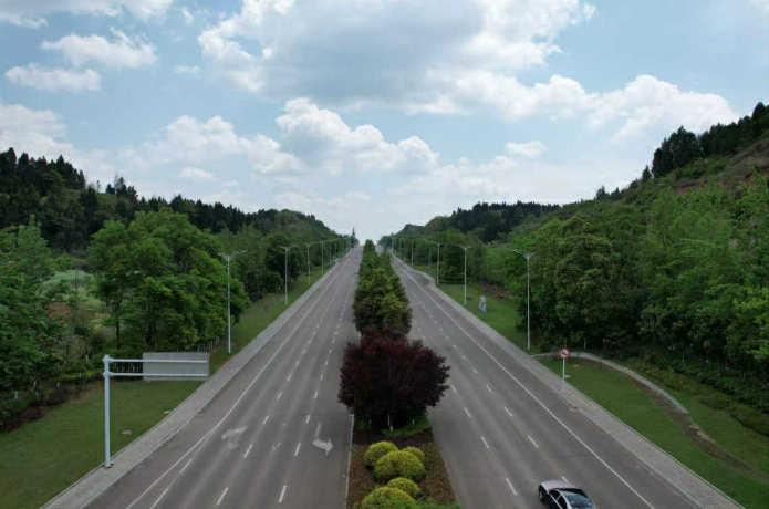 项目不收尾 债务滚雪球——四川资阳一“交钥匙”项目变“马拉松”工程调查 项目不收尾 债务滚雪球——四川资阳一“交钥匙”项目变“马拉松”工程调查