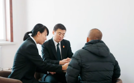 巡回审判进乡村 司法温情暖夕阳