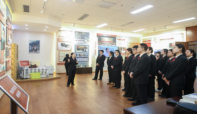 河南全省法院新进人员入职培训班举办：帮新入职人员扣好“第一粒扣子”