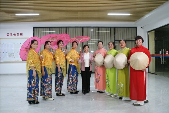 广西人大代表陈丽云:木棉映边关 监督促公正 广西人大代表陈丽云:木棉映边关 监督促公正