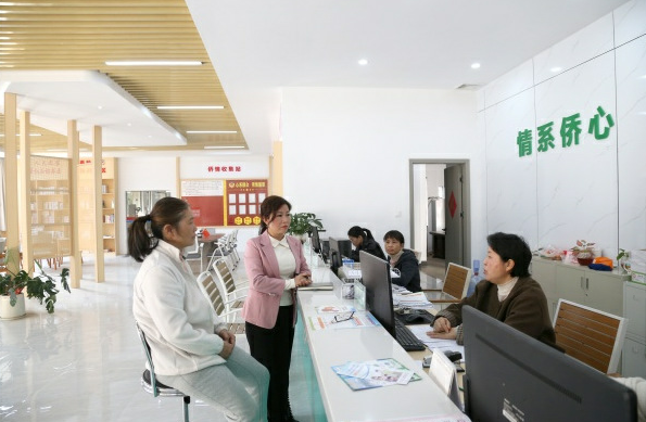 广西人大代表陈丽云:木棉映边关 监督促公正 广西人大代表陈丽云:木棉映边关 监督促公正