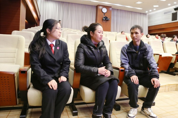 广西人大代表周颖峰:扎根车间的“创新工匠” 心系发展的“履职先锋” 广西人大代表周颖峰:扎根车间的“创新工匠” 心系发展的“履职先锋”