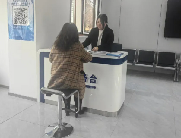 修车交通费要不回？5分钟搞定！绥芬河市综治中心出手，“庄大叔”当场解决