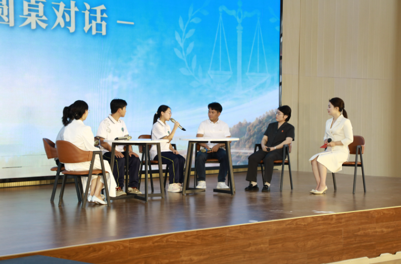 广西650万名中小学生同看“开学法治第一课”